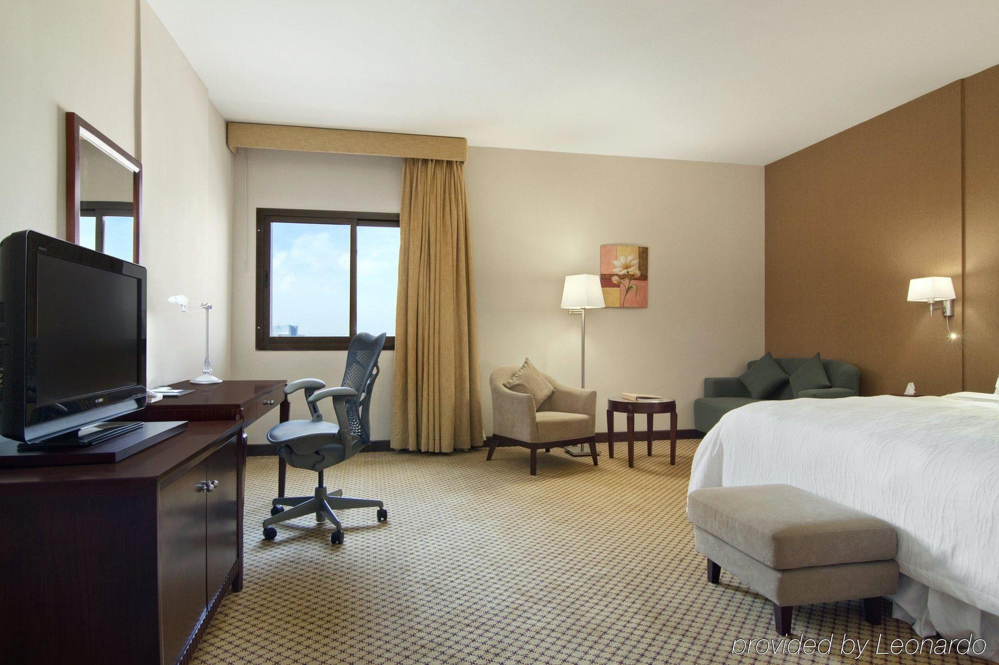 Hilton Garden Inn Riyadh Olaya Room photo